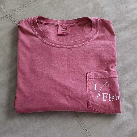 Comfort Colors Men's Fish T-Shirt - Picture 1 of 6